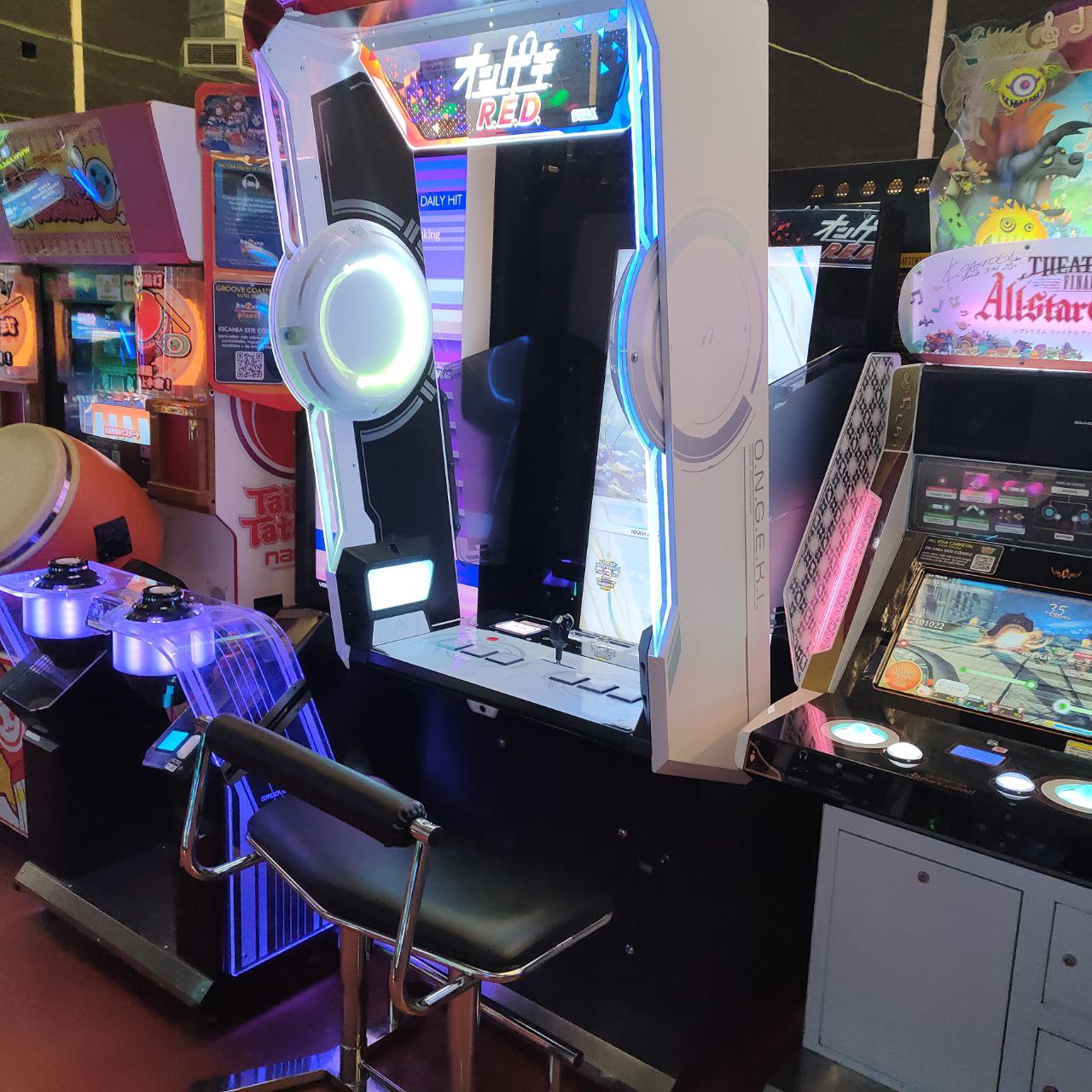 O.N.G.E.K.I R.E.D machine - Arcade Locations - Picture Gallery - ZIv