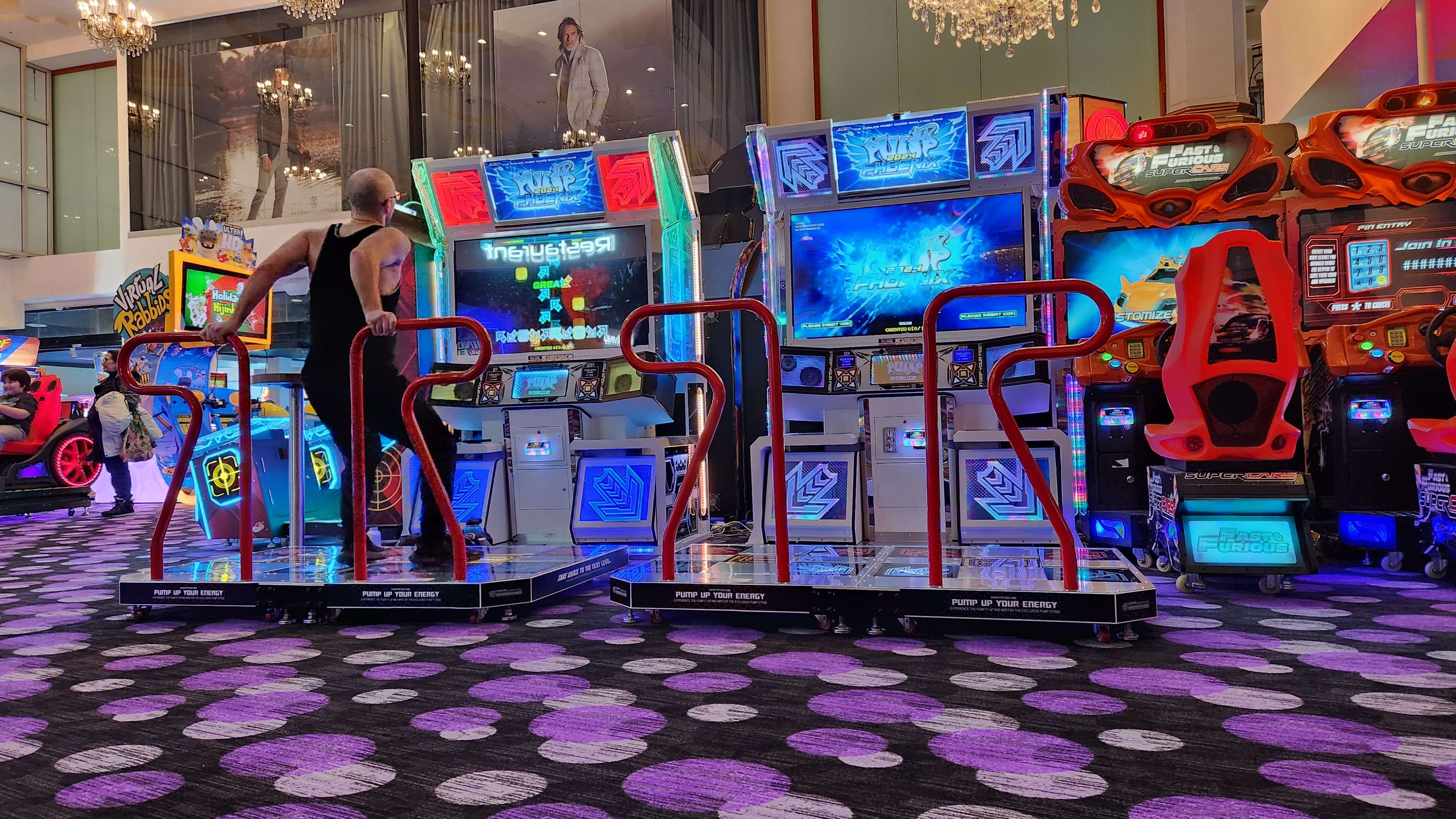 2x PIU Phoenix cabs @ Les Trois Monkeys