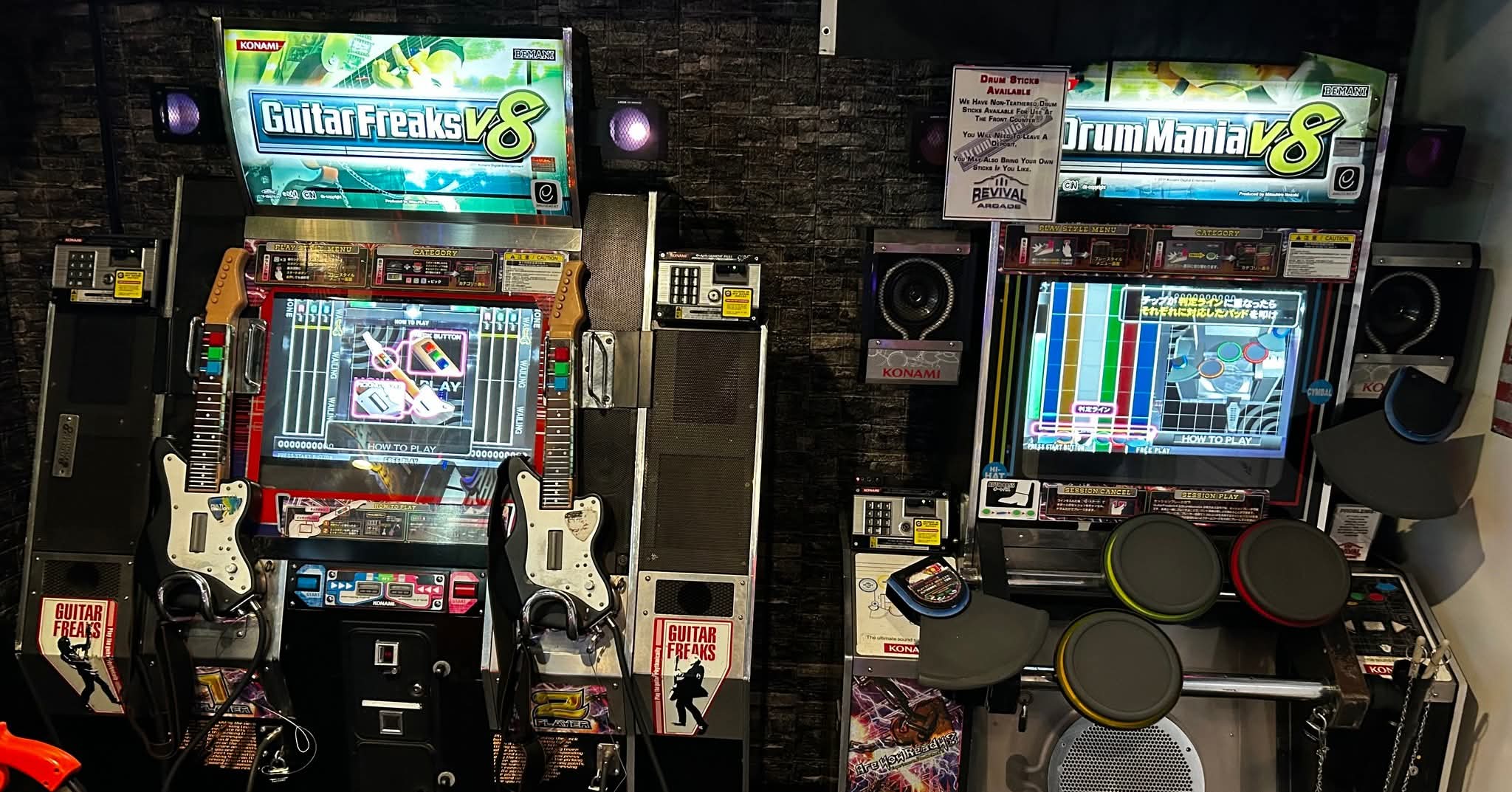 Guitar Freaks and Drummania V8