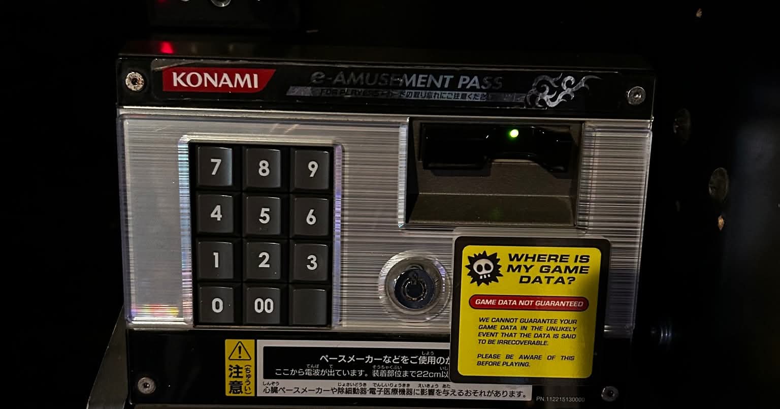 Guitar Freaks and Drummania V8