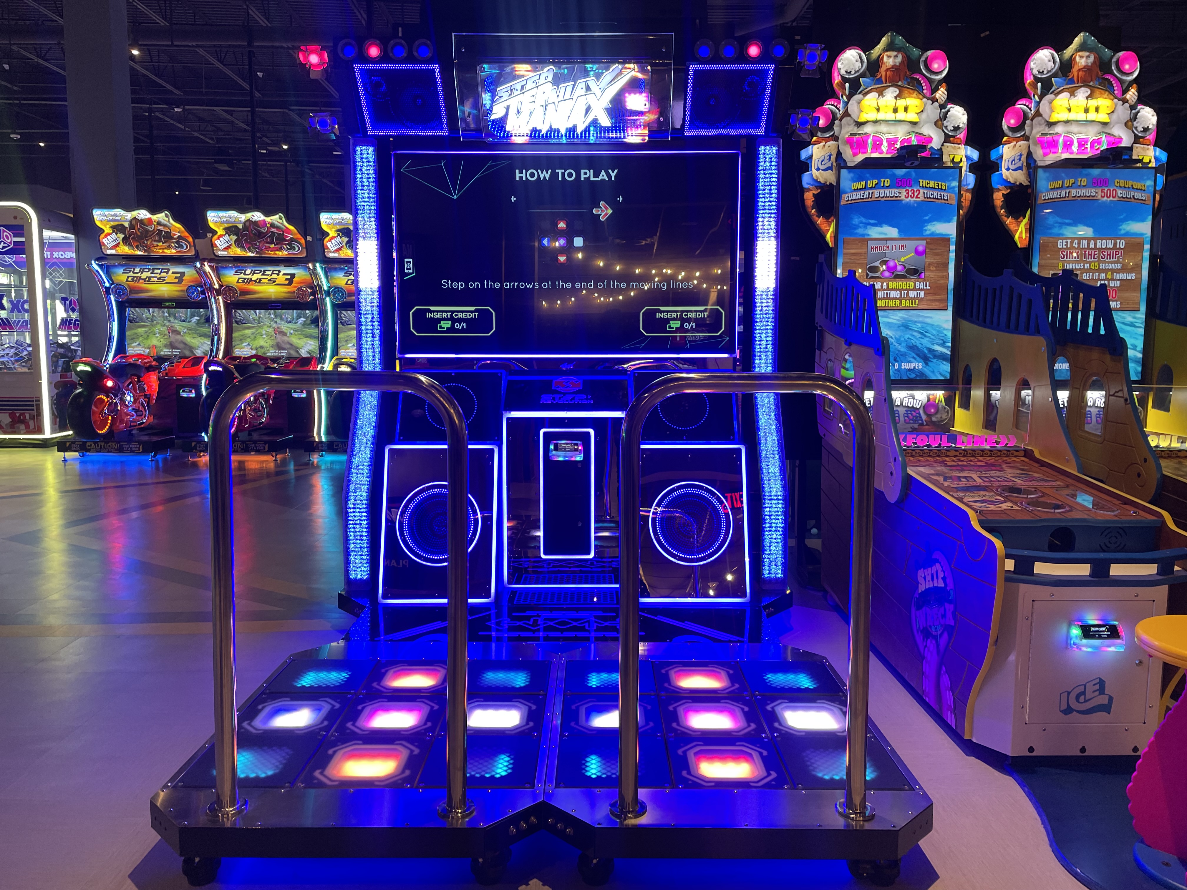 Deluxe StepManiaX cab
